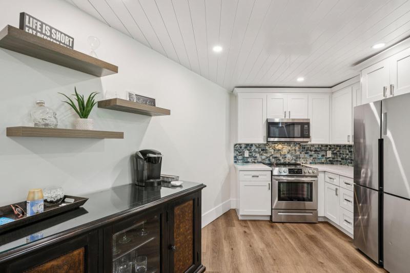  Condo & Townhome Photos