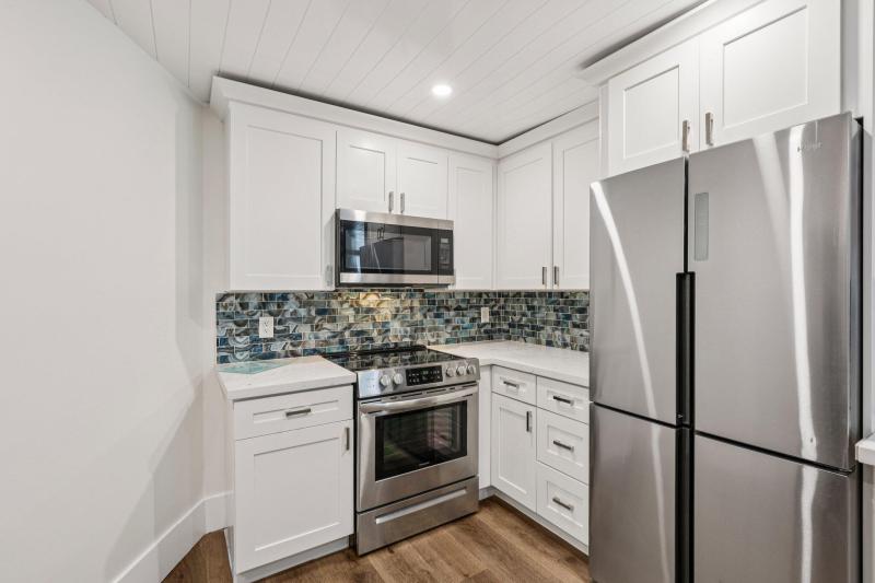  Condo & Townhome Photos