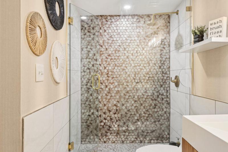  Condo & Townhome Photos