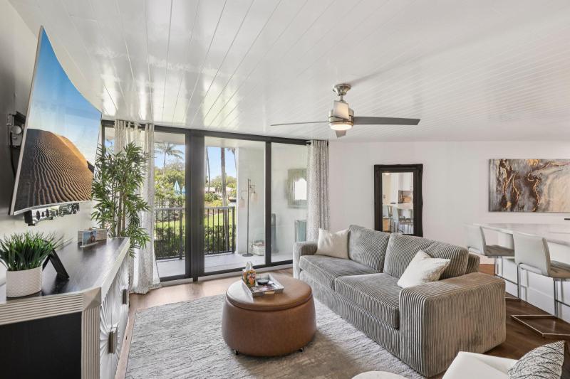  Condo & Townhome Photos