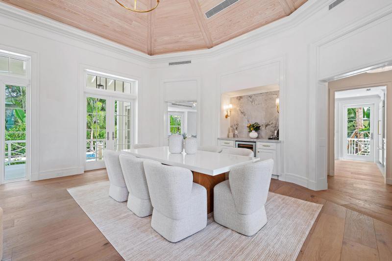  Single Family Homes Photo 11:  Palm Beach,  FL 33480