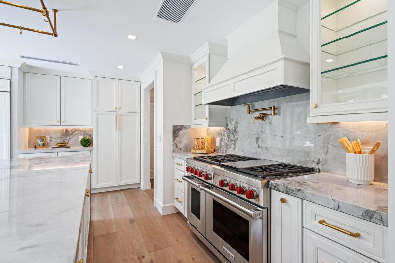  Single Family Homes Photo 17:  Palm Beach,  FL 33480