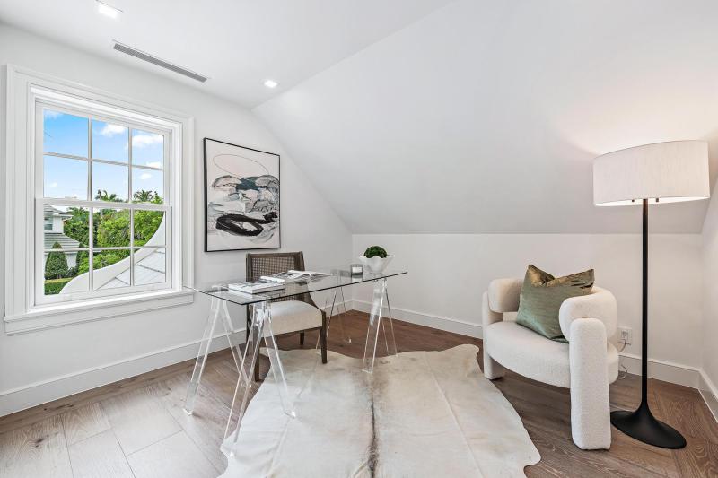  Single Family Homes Photo 29:  Palm Beach,  FL 33480