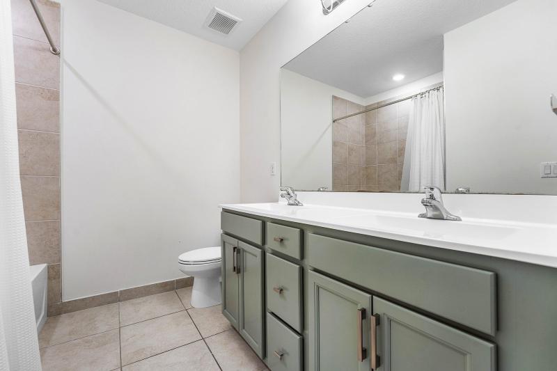  Condo & Townhome Photos