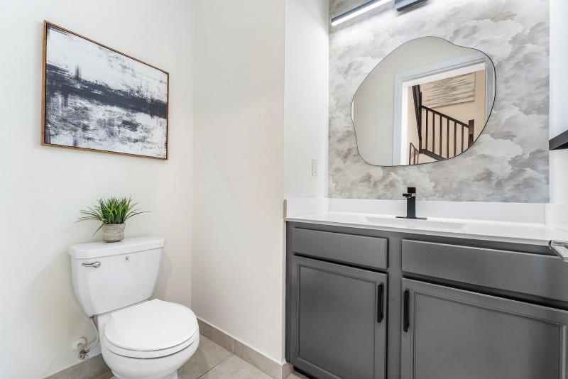  Condo & Townhome Photos