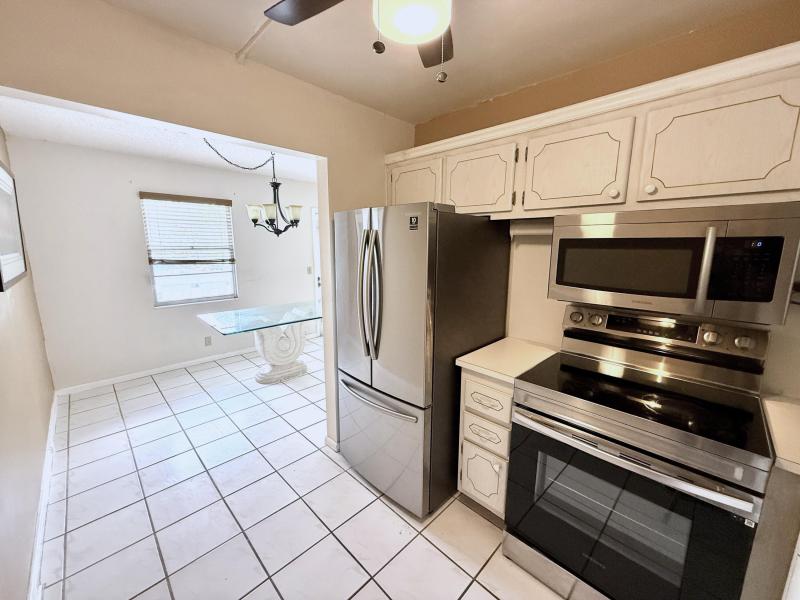  Condo & Townhome Photos