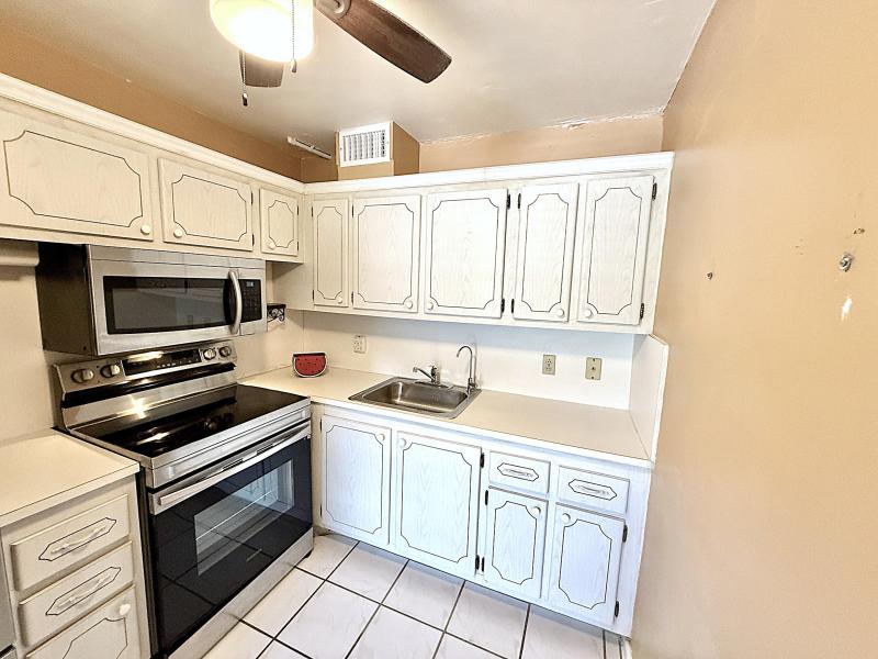  Condo & Townhome Photos