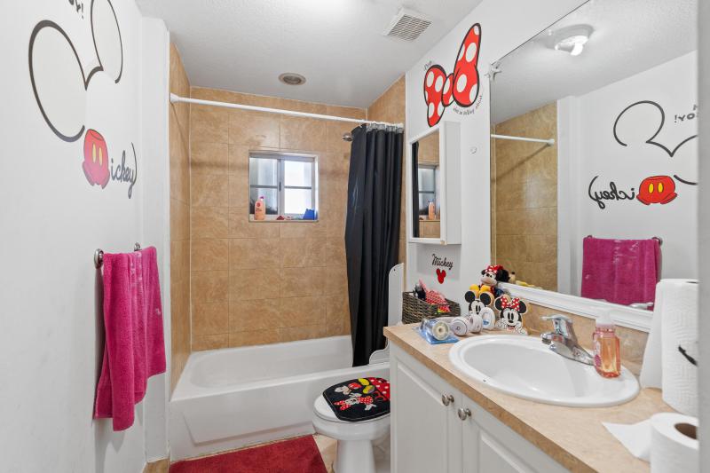  Condo & Townhome Photos