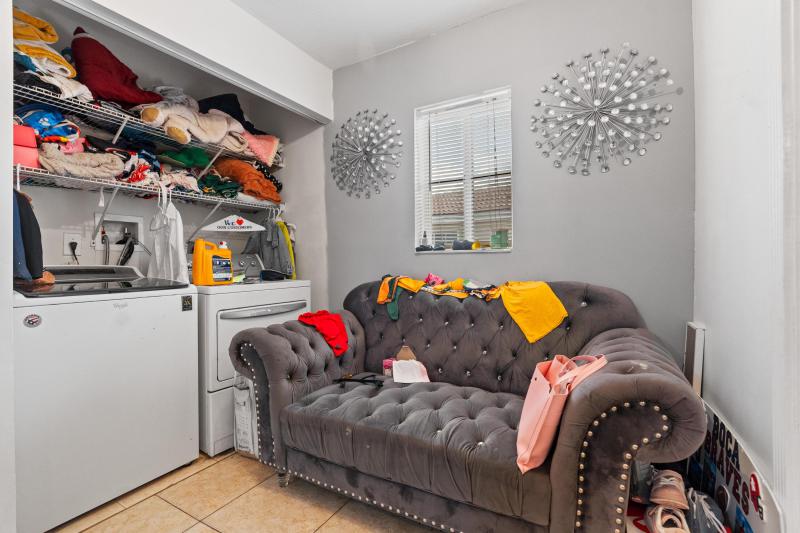  Condo & Townhome Photos