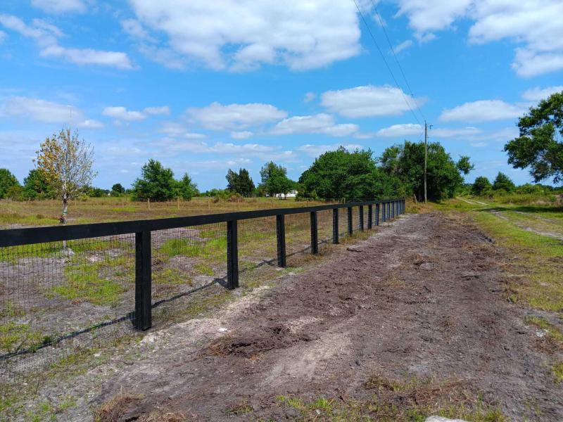  Commercial & Industrial Land Images 