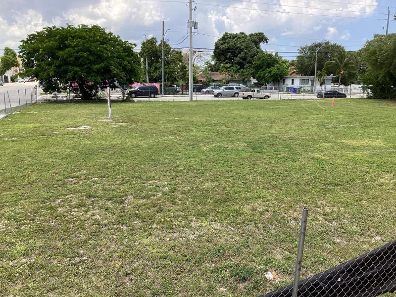  Commercial & Industrial Land Images 