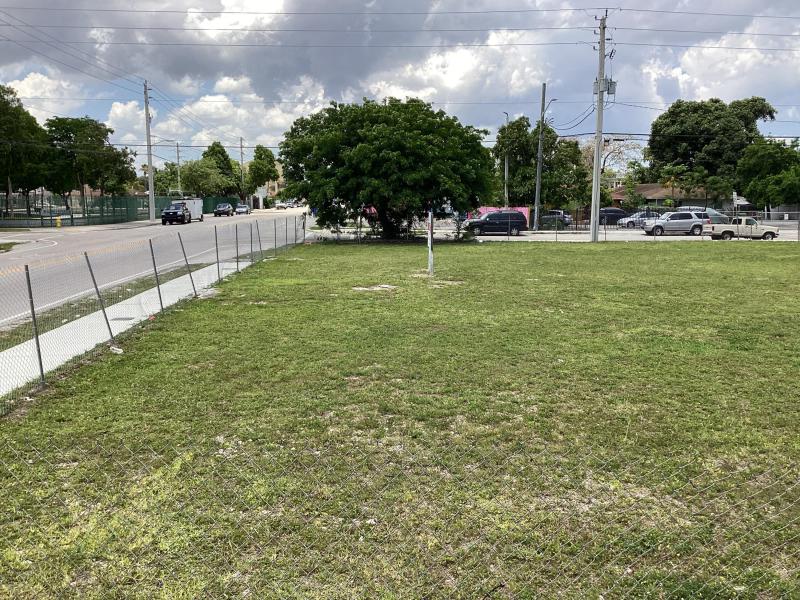  Commercial & Industrial Land Images 