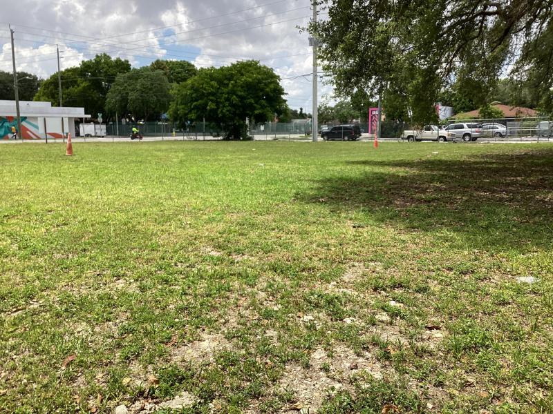  Commercial & Industrial Land Images 