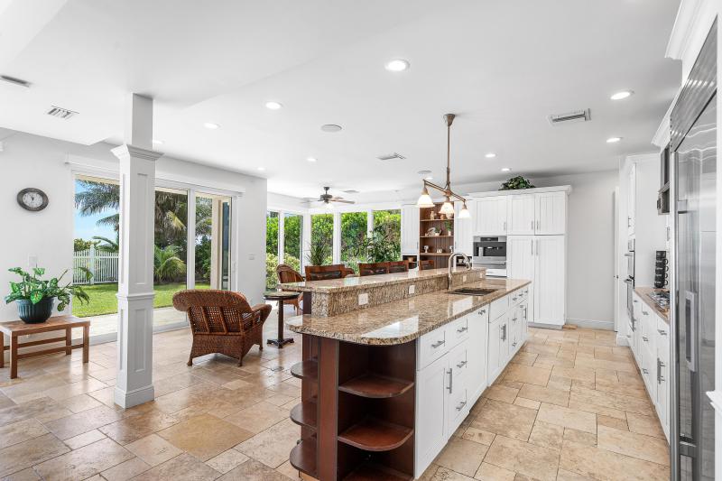  Single Family Homes Photo 10:  Pompano Beach,  FL 33062