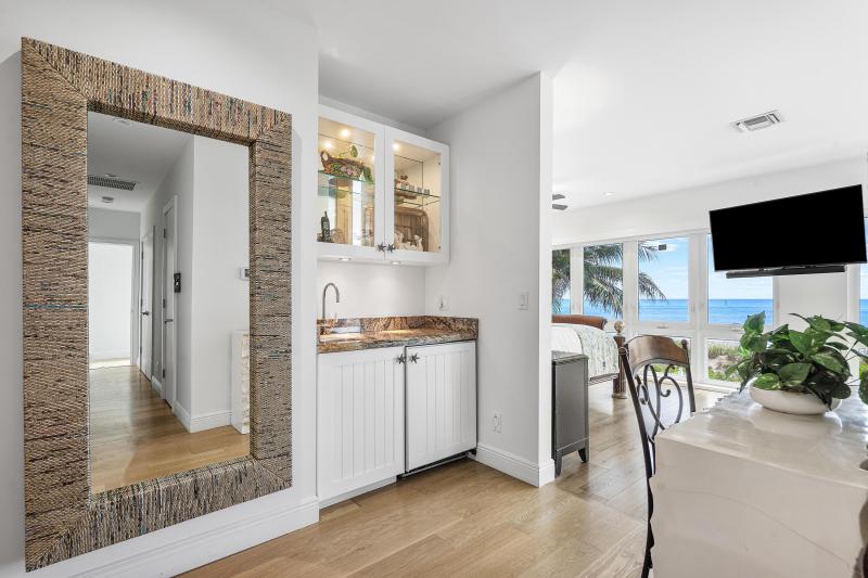  Single Family Homes Photo 19:  Pompano Beach,  FL 33062