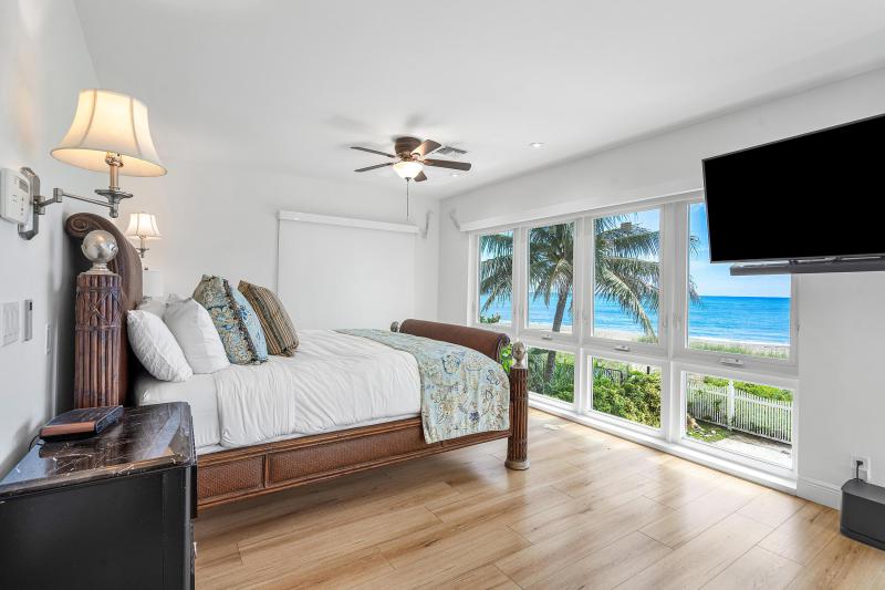  Single Family Homes Photo 21:  Pompano Beach,  FL 33062