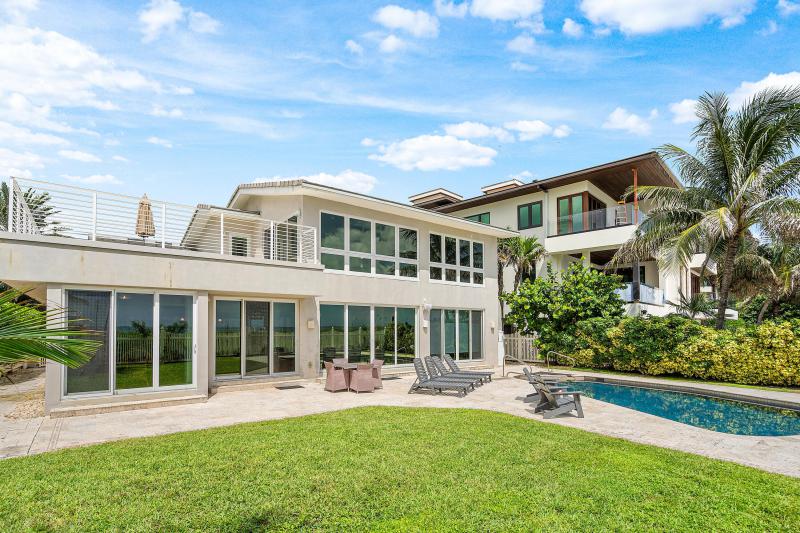  Single Family Homes Photo 40:  Pompano Beach,  FL 33062