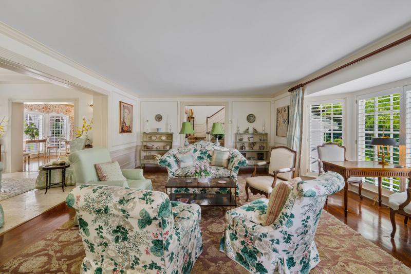  Single Family Homes Photo 12:  Palm Beach,  FL 33480