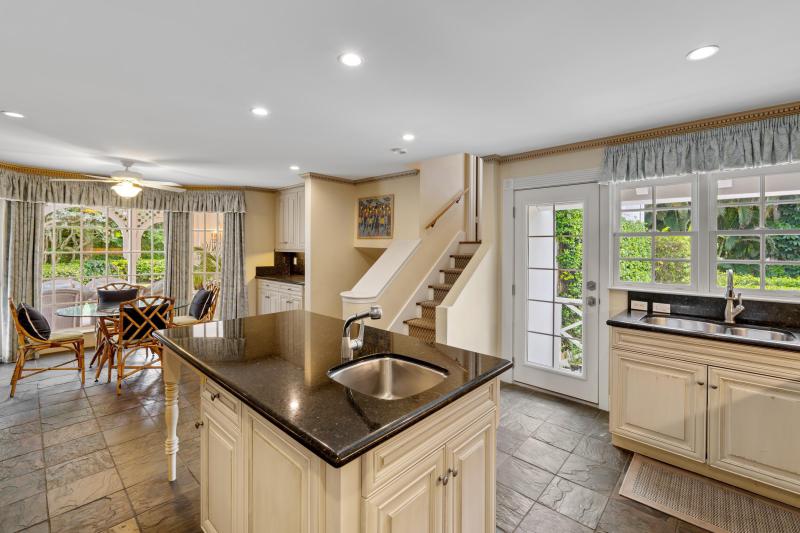  Single Family Homes Photo 16:  Palm Beach,  FL 33480