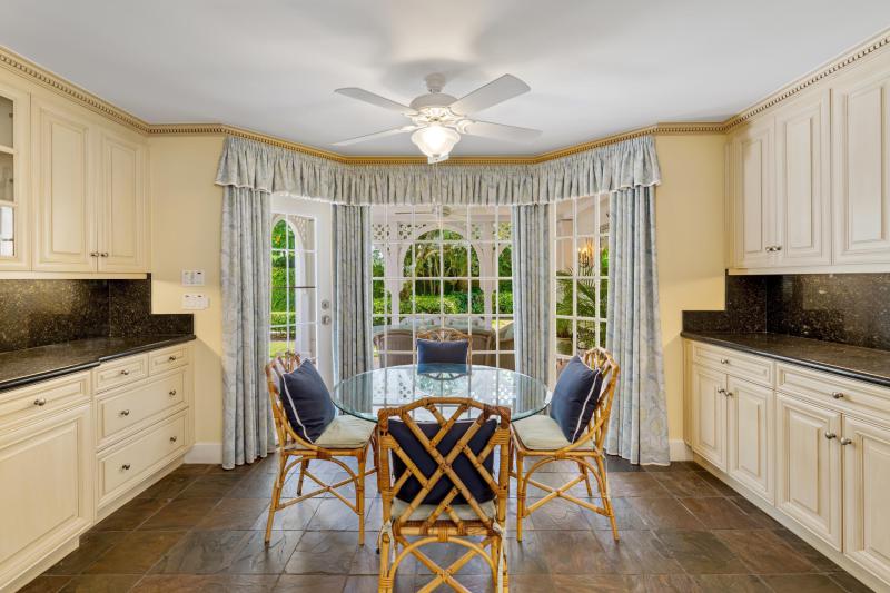  Single Family Homes Photo 17:  Palm Beach,  FL 33480