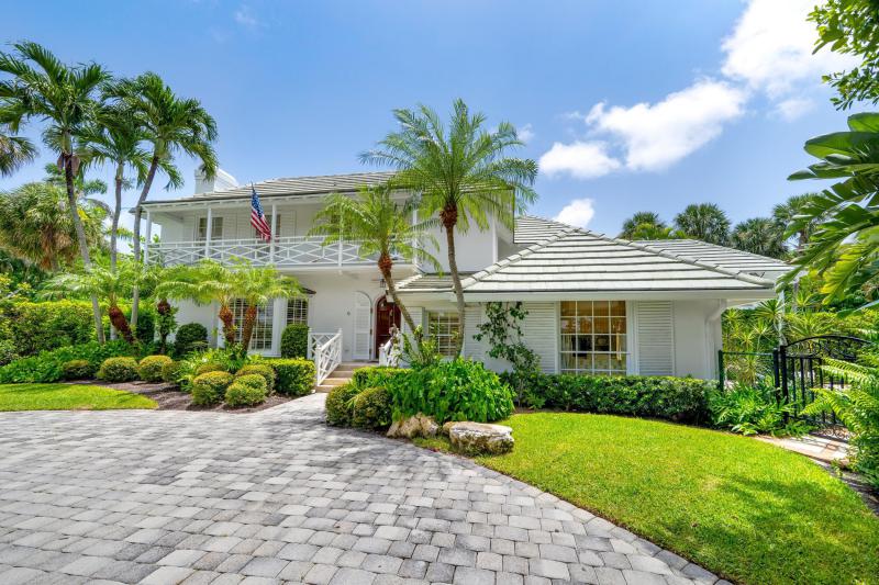  Single Family Homes Photo 2:  Palm Beach,  FL 33480