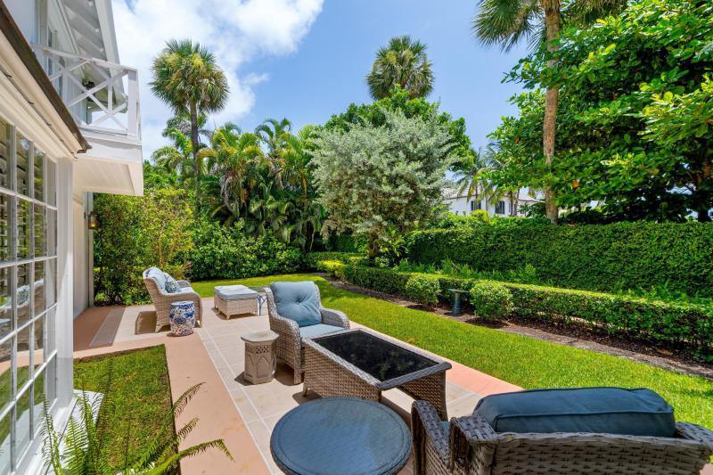  Single Family Homes Photo 57:  Palm Beach,  FL 33480