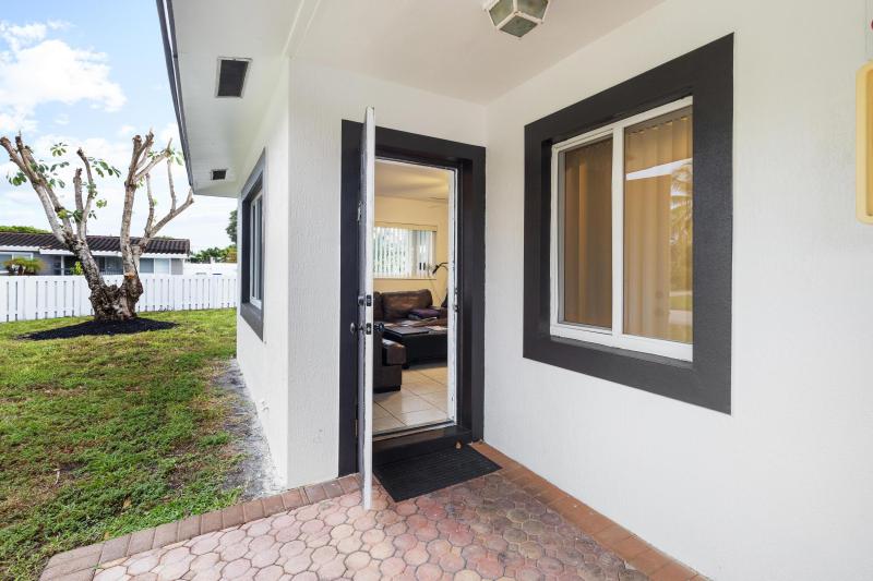 Duplex, Triplex and Fourplex Images