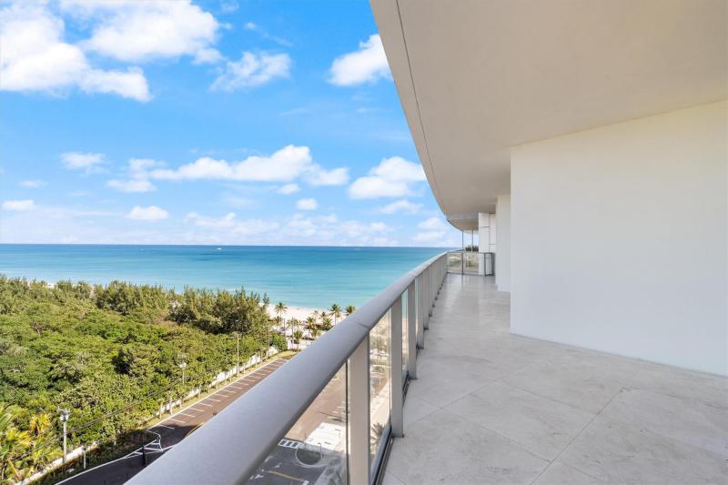 Condo & Townhome Photos