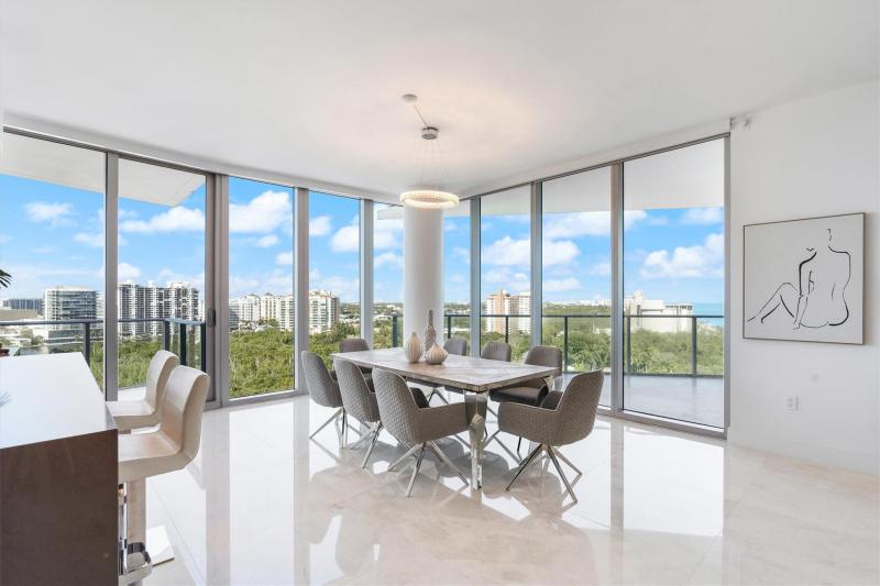  Condo & Townhome Photos