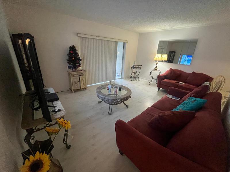  Condo & Townhome Photos