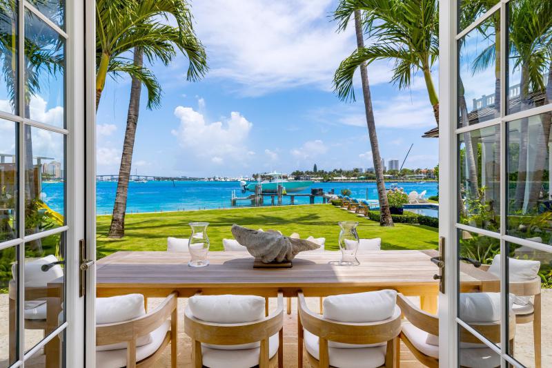  Single Family Homes Photo 2:  Palm Beach,  FL 33480