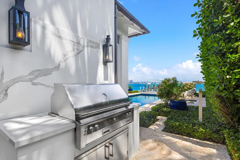  Single Family Homes Photo 69:  Palm Beach,  FL 33480