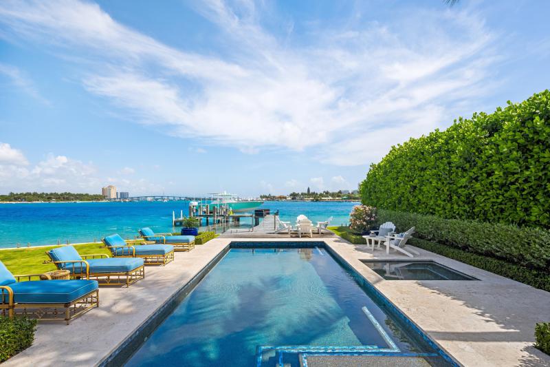  Single Family Homes Photo 9:  Palm Beach,  FL 33480