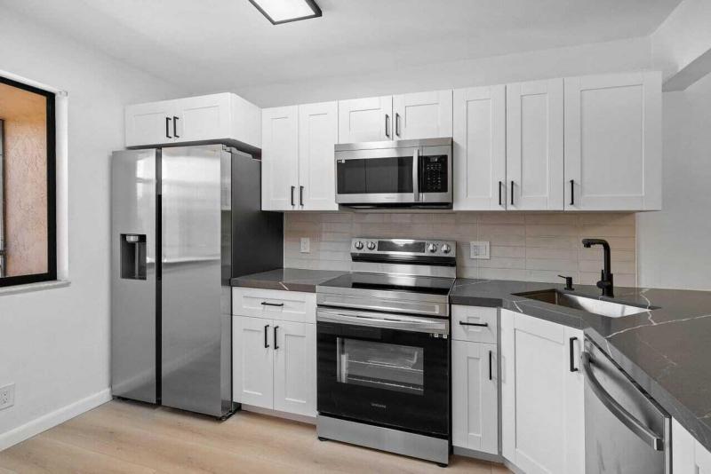  Condo & Townhome Photos