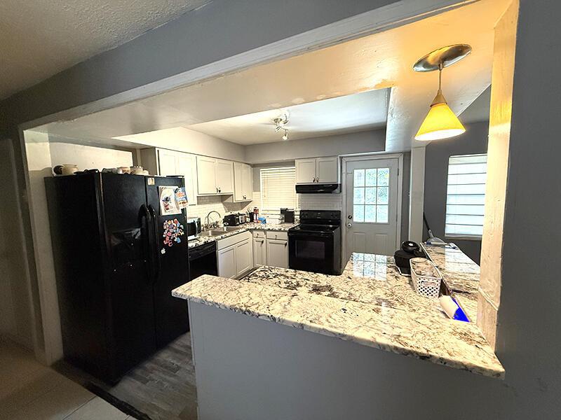  Single Family Homes Photo 12:  Pensacola,  FL 32514