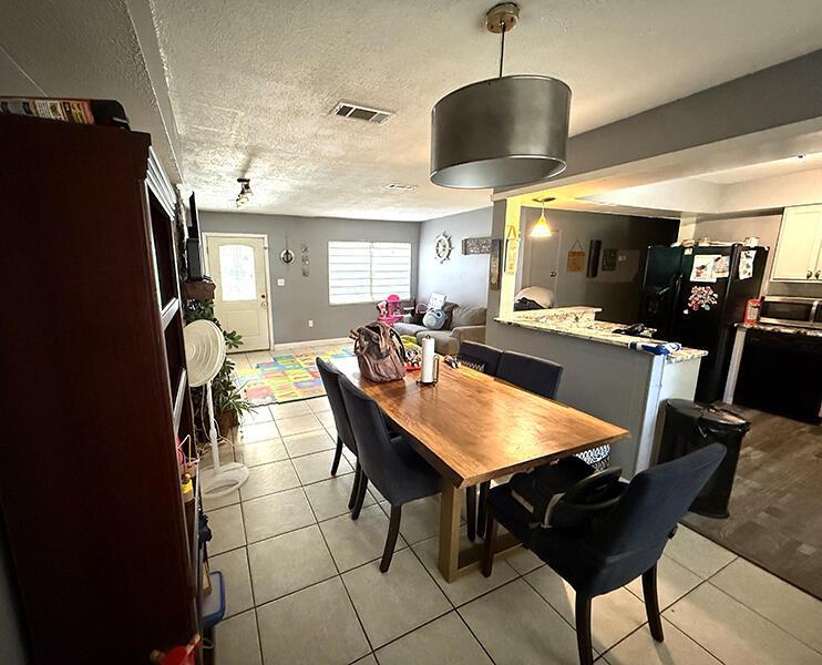  Single Family Homes Photo 6:  Pensacola,  FL 32514