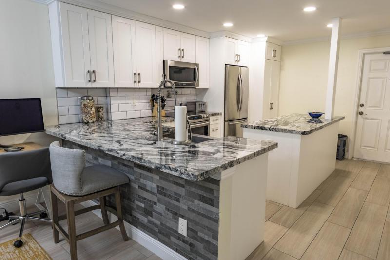  Condo & Townhome Photos