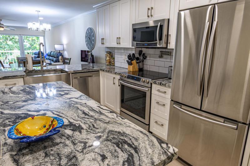  Condo & Townhome Photos