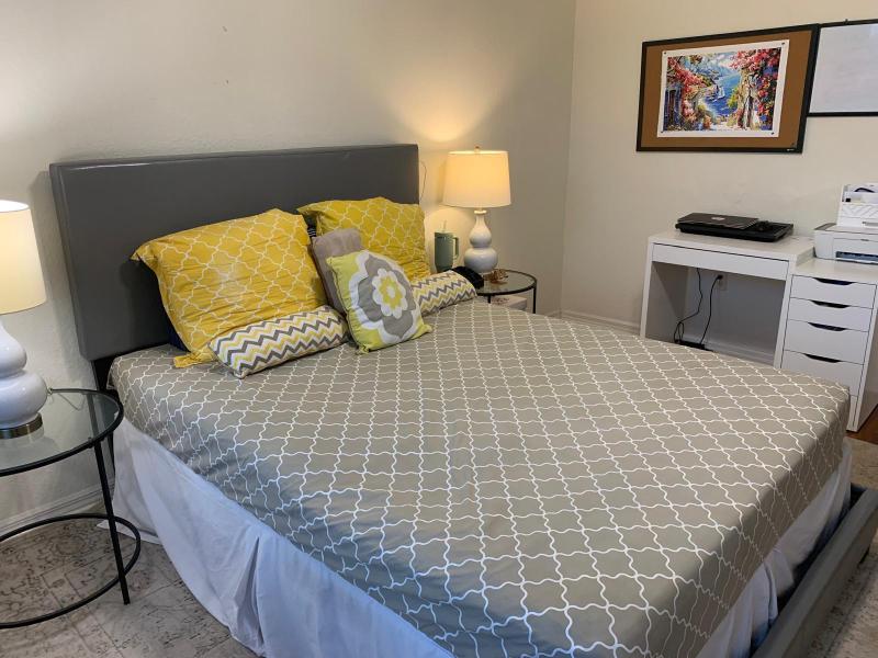  Condo & Townhome Photos