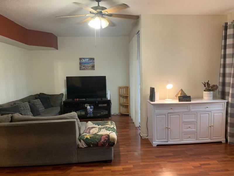  Condo & Townhome Photos