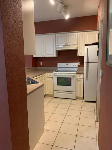  Condo & Townhome Photos