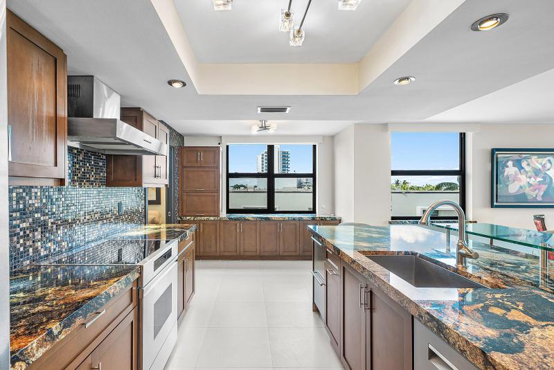  Condo & Townhome Photos
