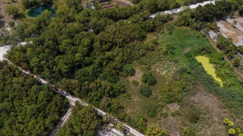  Commercial & Industrial Land Images 