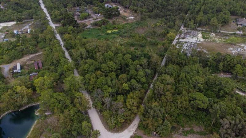  Commercial & Industrial Land Images 