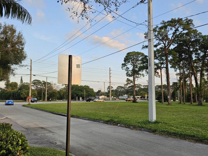  Commercial & Industrial Land Images 