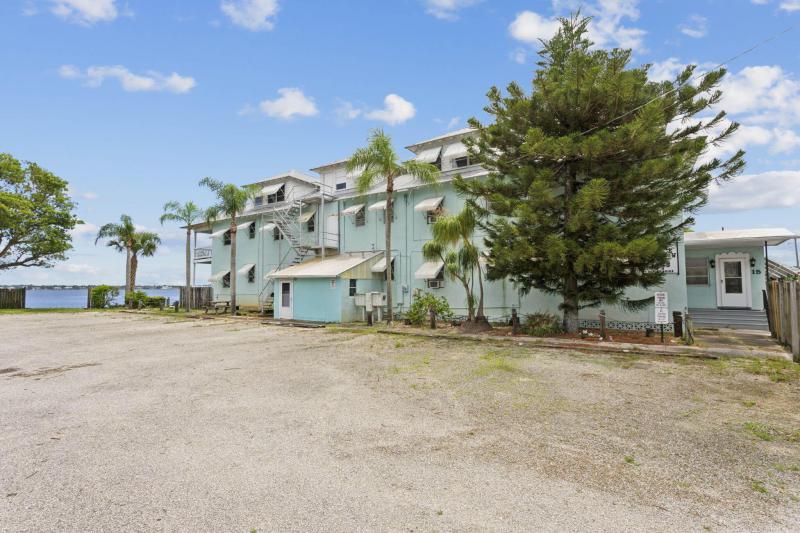 Duplex, Triplex and Fourplex Images