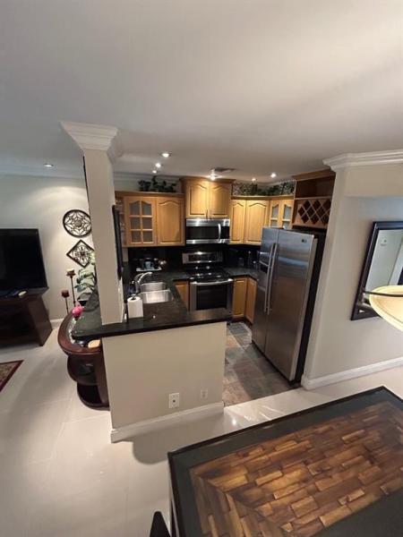  Condo & Townhome Photos