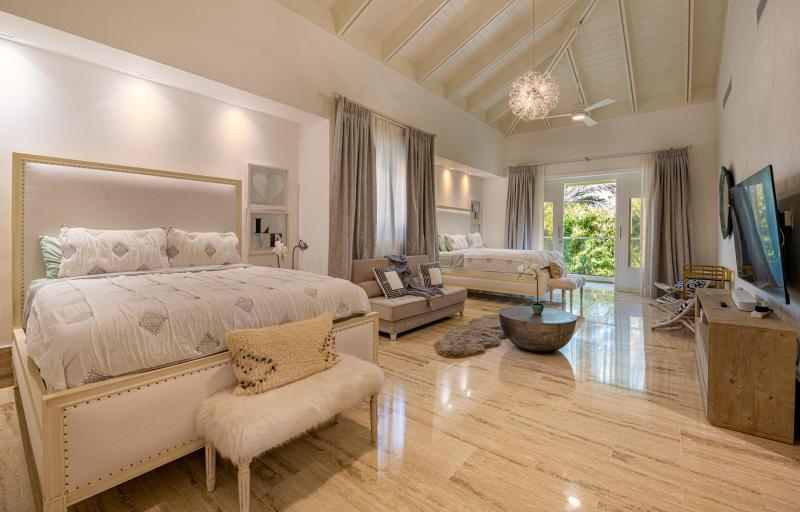  Single Family Homes Photo 27:  Casa de Campo,  DR 22000