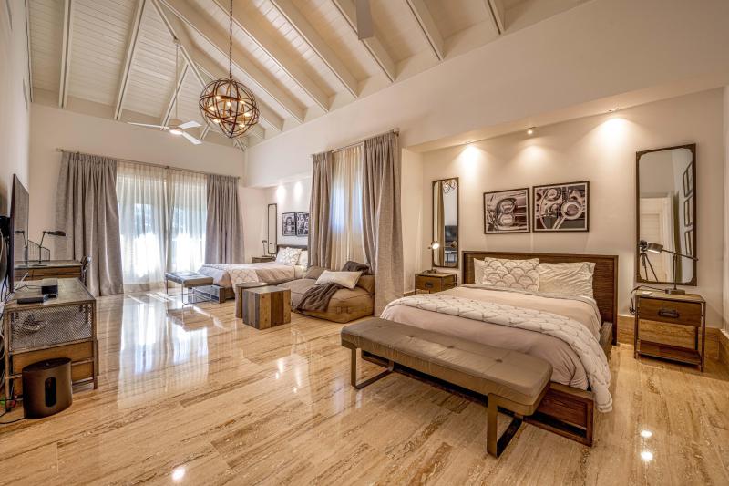 Single Family Homes Photo 29:  Casa de Campo,  DR 22000