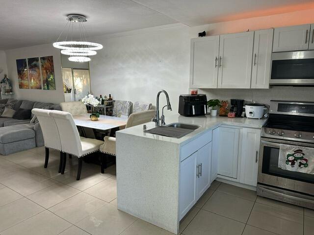  Condo & Townhome Photos